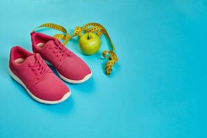 sportschoenen, centimeter, groen appel, gewicht verlies, rennen, gezond foto
