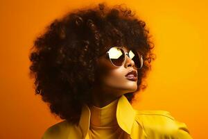 ai gegenereerd studio portret van een mooi zwart huid Afrikaanse vrouw in zonnebril Aan verschillend kleuren achtergrond foto