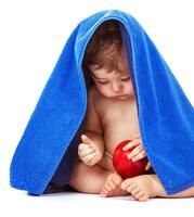 schattig baby met appel fruit foto