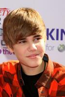 los engelen, okt 24 - justin bieber arriveert Bij de verscheidenheid macht van jeugd evenement 2010 Bij grootste belang studio's Aan oktober 24, 2010 in los engelen, ca foto