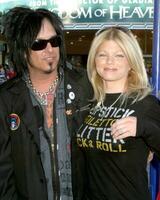 nikki sixx donna herten ster oorlogen 3 de wraak van de sith premier mannen dorp theater westwood ca mei 12 2005 foto