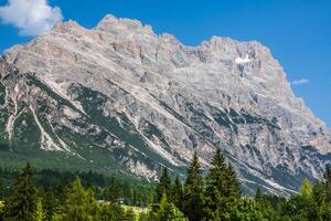 mooi dolomiet bergen in de buurt cortina d'ampezzo , pomagagnon groep, sudtirol, Italië foto