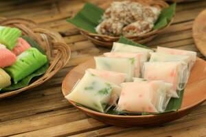 cente manis, cantik manis of jentik manis. traditionele Indonesische snack. foto
