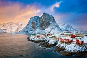 hamnoy visvangst dorp Aan lofoten eilanden, Noorwegen foto