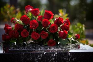 rood rozen Aan zwart graniet grafsteen in de park, begrafenis concept ai gegenereerd foto