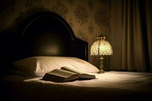 Open boek Aan bed verlichte met lamp. genereren ai foto