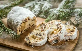 stollen met besneeuwd Spar Afdeling foto