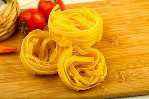 rauw fettucine pasta foto