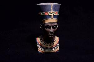 oude Egyptische buste van koningin nefertiti foto
