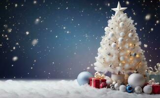 mooi Kerstmis boom met sterren ballen cadeaus en wit sneeuw. foto