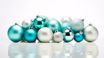ai generatief feestelijk Kerstmis ornamenten met intrigerend kleur variaties Aan een single kleur achtergrond foto