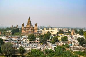 mooi visie van orchha paleis fort, raja mahal en chaturbhuj tempel van jahangir mahal, orcha, madhya pradesh, jahangir mahal orchha fort in orcha, madhya pradesh, Indisch archeologisch sites foto