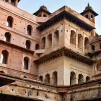 mooi visie van orchha paleis fort, raja mahal en chaturbhuj tempel van jahangir mahal, orcha, madhya pradesh, jahangir mahal orchha fort in orcha, madhya pradesh, Indisch archeologisch sites foto