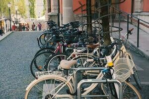 ljubjana, Slovenië - aug 17, 2019 - fiets paking in de centraal een deel van de stad foto