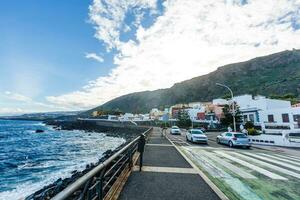 antenne visie van garachico dorp Aan de kust van atlantic oceaan in Tenerife eiland van Spanje foto