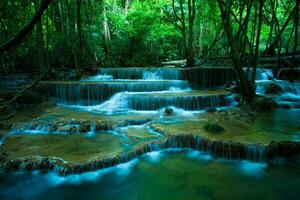 haai mae Kamin watervallen in kanchaburi Thailand foto