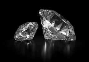 diamant achtergrond - luxe mooi glimmend diamant in briljant besnoeiing Aan zwart achtergrond - kristal achtergrond foto