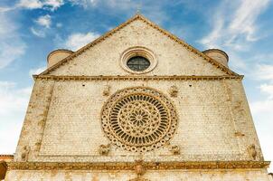 facade van de basiliek van heilige francis van assistentie, Italië foto