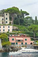 visie naar grootste palazzi een gebouwen naar de meest bescheiden appartementen, portofino, Italië foto