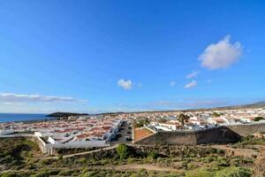 de visie van de stad- van Tenerife van de top van een heuvel foto