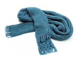 blauw sjaal geïsoleerd Aan wit achtergrond foto