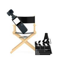 zak- handheld gimbal actie camera met regisseur stoel, film klepel en megafoon. 3d renderen foto