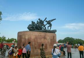 chennai, Indië - juli 14, 2023 triomf van arbeid standbeeld foto
