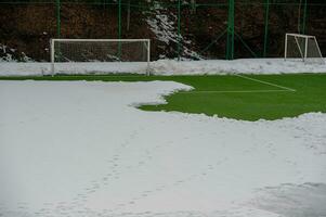 Amerikaans voetbal veld- met sneeuw foto