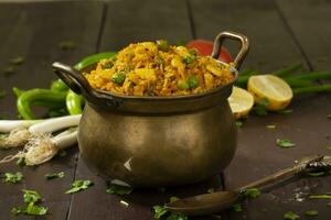 Indisch keuken voedsel kasjmier Pulao is een heerlijk rijst- voorbereiding waar rijst- is gekookt in melk en is geladen met droog fruit en groenten foto