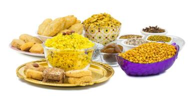 Indisch groep van diwali en holi viering voedsel foto