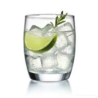 ai gegenereerd gin tonic glas van water met ijs geïsoleerd Aan wit achtergrond. ai gegenereerd foto