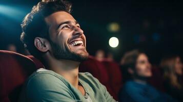 ai gegenereerd glimlachen Mens aan het kijken film in bioscoop. generatief ai foto