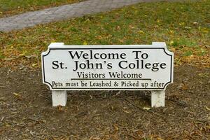 st. John's college campus, annapolis, Maryland, Verenigde Staten van Amerika, 2023. Welkom teken Bij de Ingang naar de campus in de Verenigde Staten van Amerika foto
