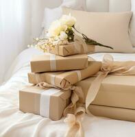ai gegenereerd vier geschenk dozen en kratten Aan een bed met bloemen en ornamenten, foto