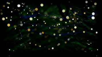 3d artwork ,kerstmis boom decoratie met licht, glas bal en rood ornamenten Aan achtergrond bokeh van kant flikkeren licht bollen slingers voor familie winter vakantie. 8k resolutie foto