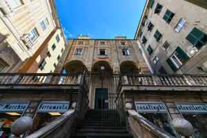 st. peter in banchi plein - Genua, Italië foto