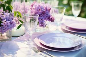 ai gegenereerd lila dromen prachtig reeks bruiloft tafel in maagdenpalm accenten foto