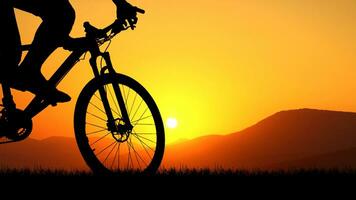 berg fiets silhouet met mooi keer bekeken. foto