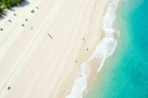 ai gegenereerd antenne visie van de tropisch strand en oceaan. pro foto