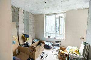 gips muren in appartement is onder bouw, verbouwing, vernieuwing, verlenging, restauratie en wederopbouw. foto