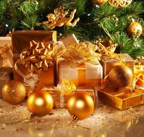 kerstcadeaus onder boom foto