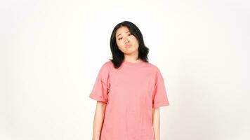 jong Aziatisch vrouw in roze t-shirt aan het doen verdrietig gezicht uitdrukking geïsoleerd Aan wit achtergrond foto