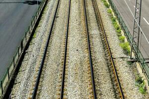 een overhead visie van trein sporen foto