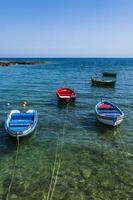 de baai van san vito en zijn abdij, de zee van polignano a mare foto