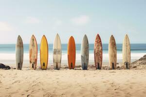 ai gegenereerd een rij van surfplanken Bij de strand foto