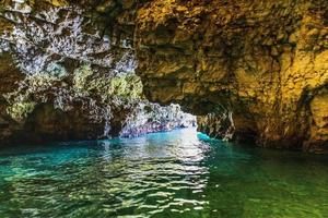 de charme van de grotten van Puglia. paleizen grot foto