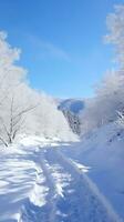 ai gegenereerd de met sneeuw bedekt paden. de bergen in winter foto