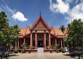 nationaal museum oriëntatiepunt gebouw buitenkant in phnom penh stad cambodja foto