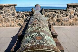 een oud kanon Aan Scherm Bij de fort van san Juan foto