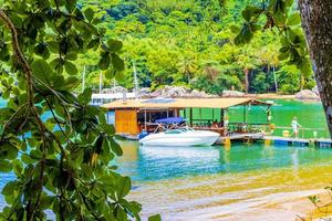 ilha grande brazil 23 november 2020, mangrovestrand en pousostrand met zwemrestaurant foto
